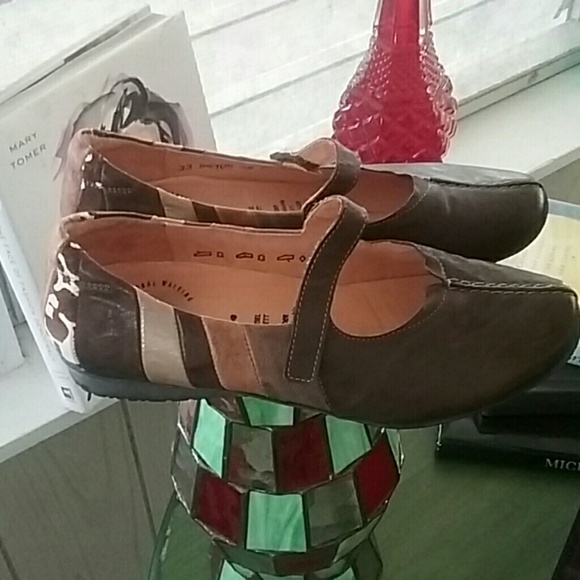 THINK! LEATHER MOCCASINS - Picture 3 of 8